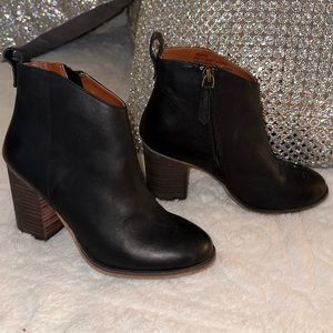 BP Sz 6 Woman’s Heeled Booties